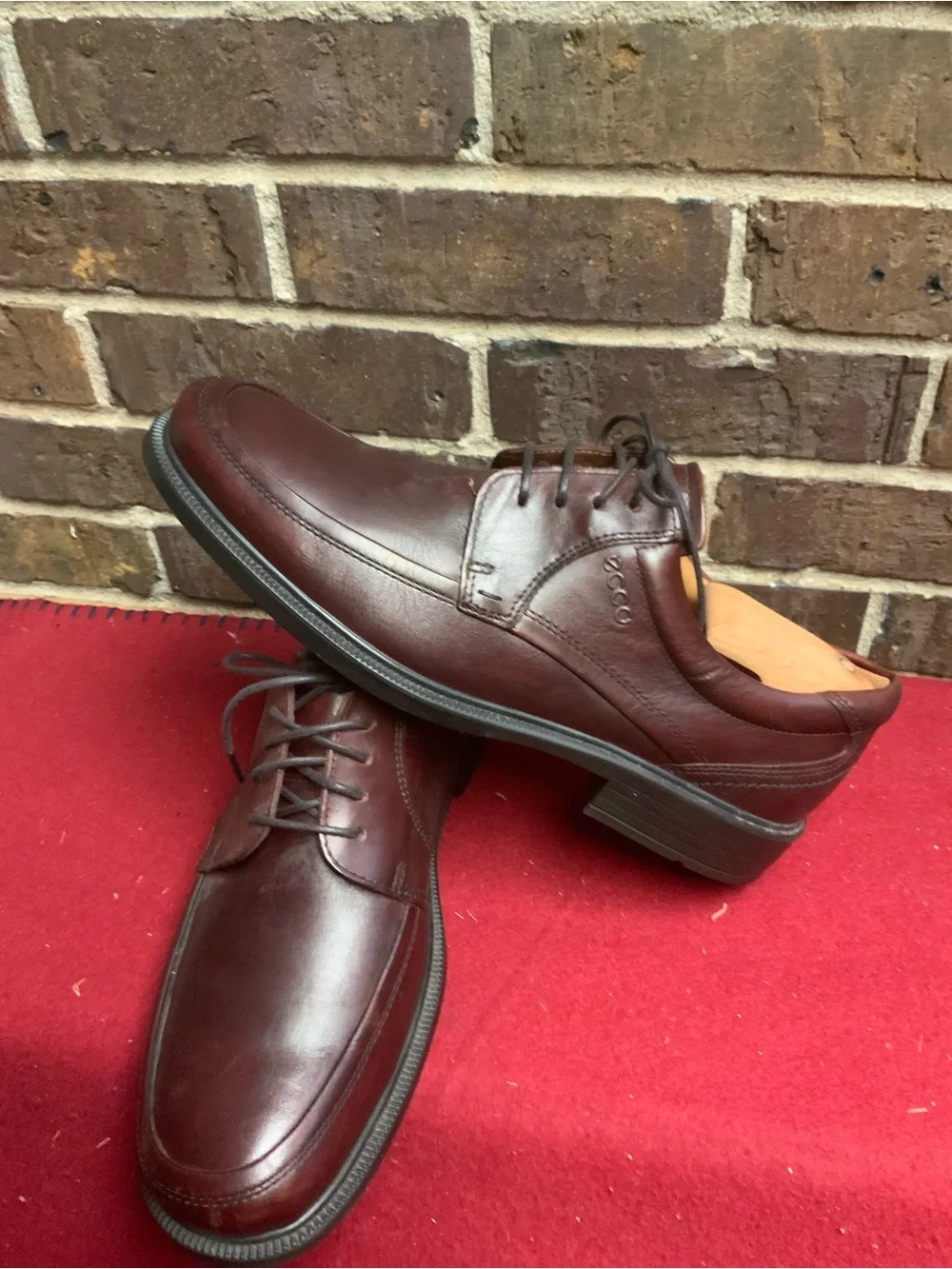 Ecco Men's Lace-Up Oxford in Mahogany Brown